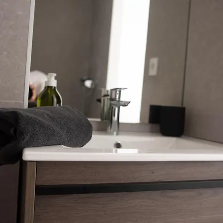 T4 Moderne A 2 Min De La アパート *